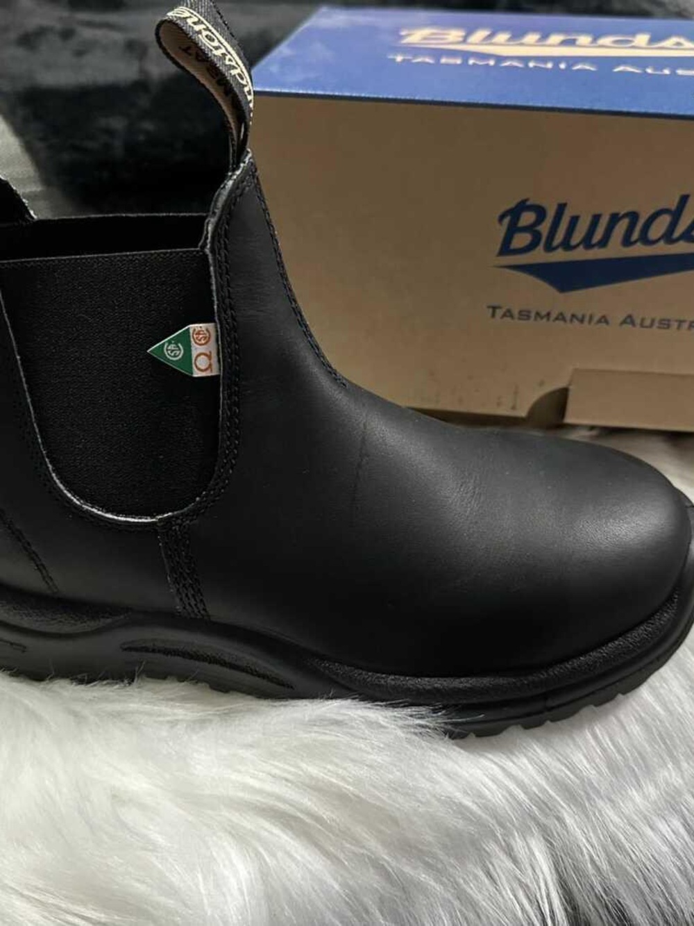 Steel-toe Blundstone Black Leather Chelsea Boot